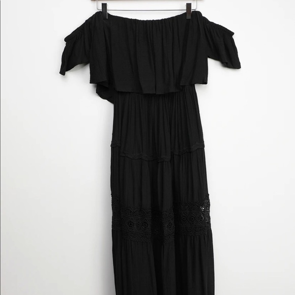 Lulu’s Black Off Shoulder Maxi Dress - Picture 4 of 6